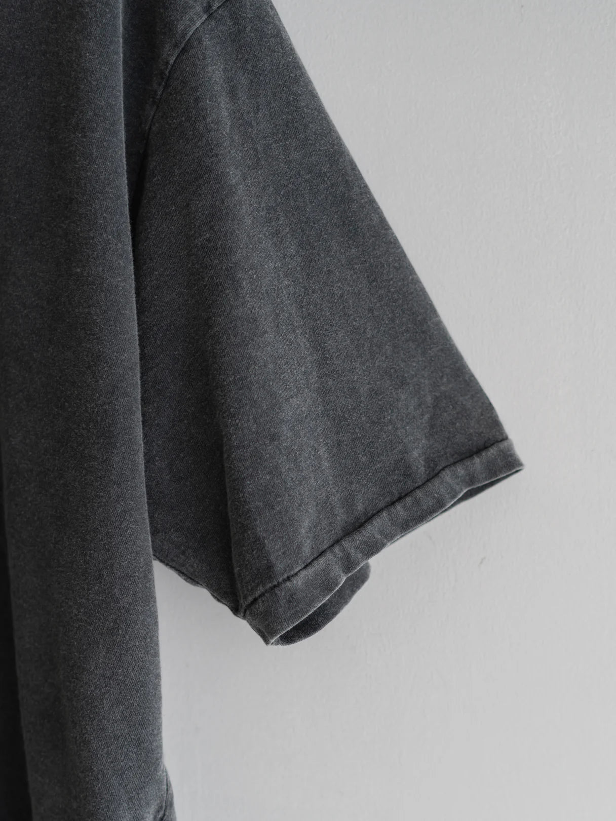 INTERIM 25SS HYPER BIG VINTAGE FADE BLACK T-SHIRT