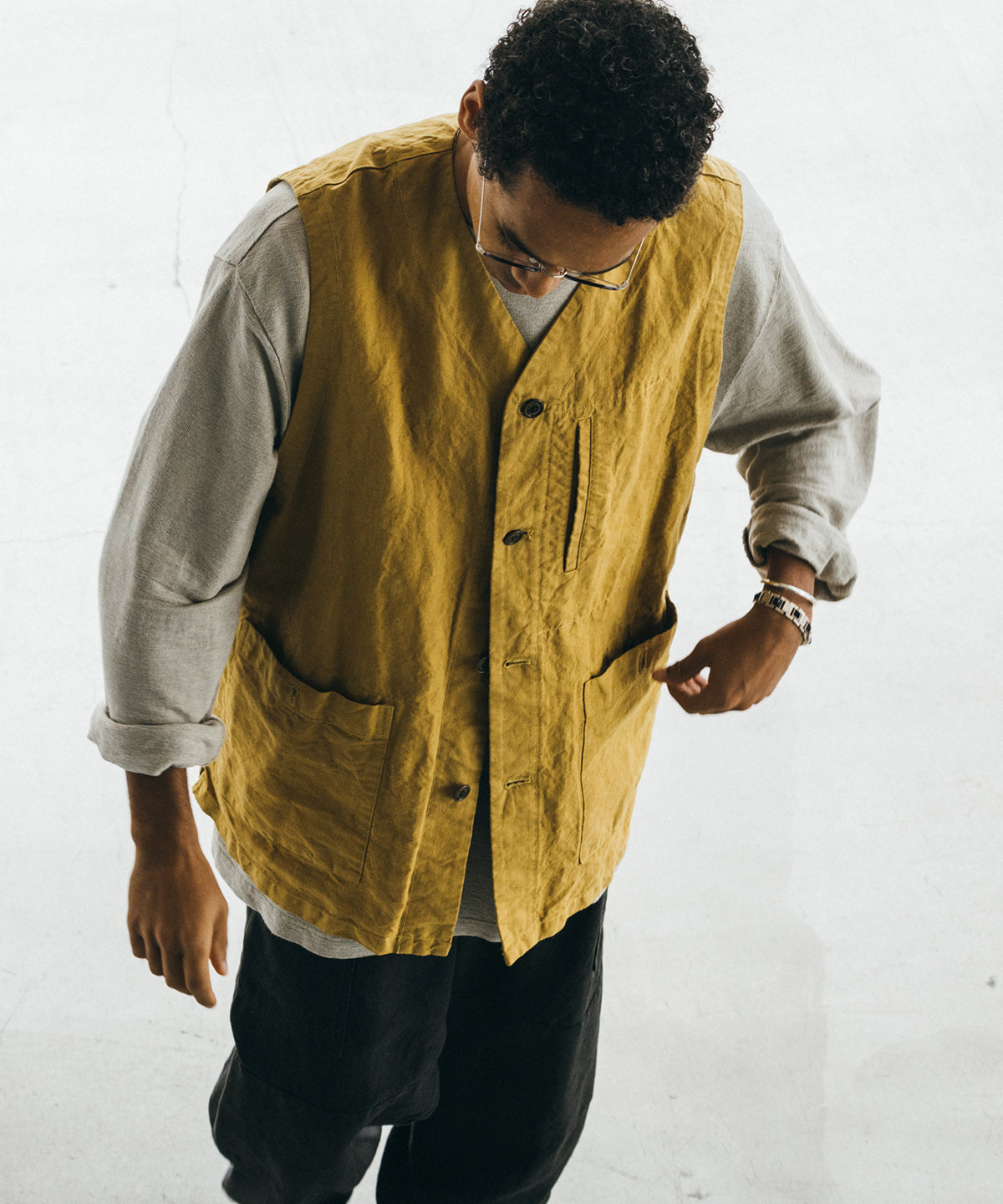 CONFECT / リネン和紙 ウルシ染め ガーデナーベスト