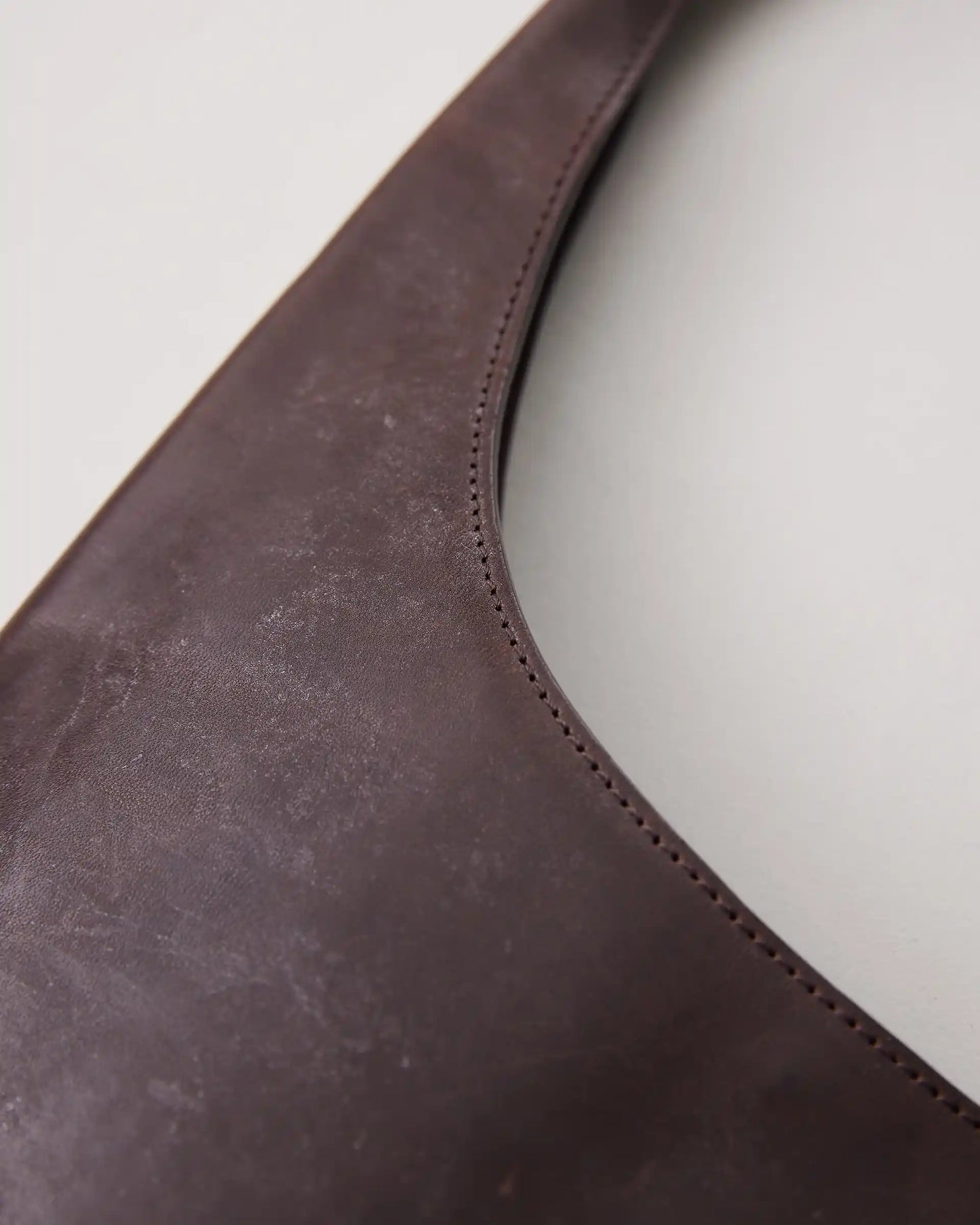 NICENESS 25SS H.R.LOWE-MIDI / NN Shoulder Bag / Medium Size - Oiled Horse Leather