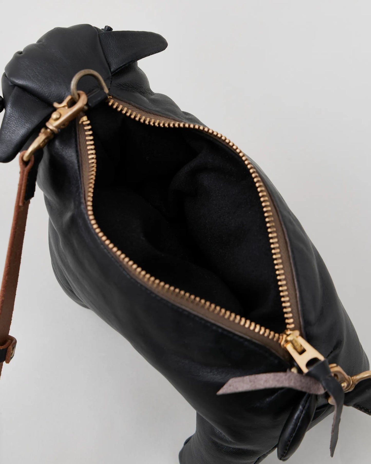 NICENESS 25AW B.CHESTY / Brown Core Lamb Leather Animal Bag