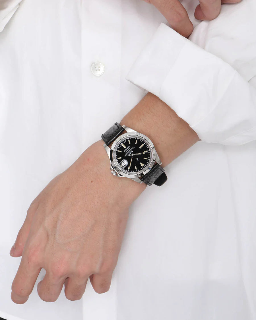 NAVAL WATCH Produced by LOWERCASE FRXA002