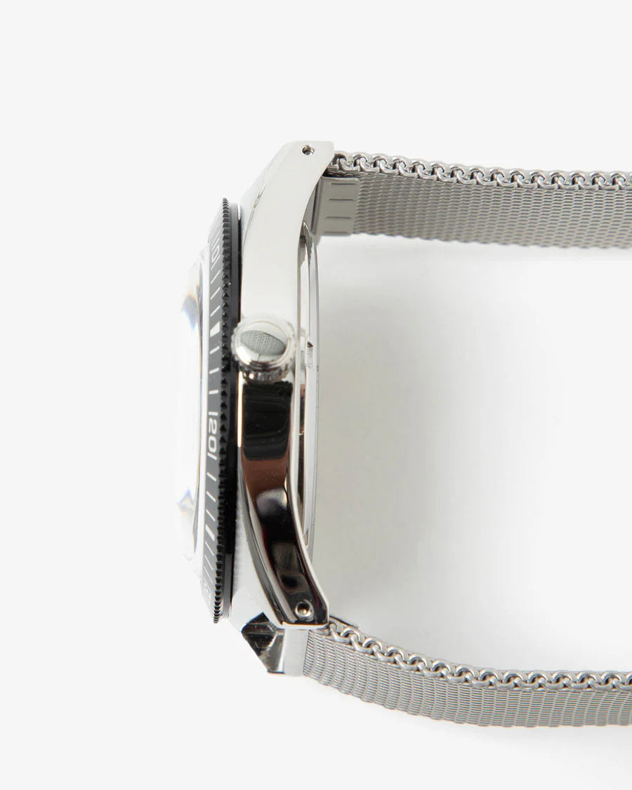 NAVAL WATCH Produced by LOWERCASE FRXB001