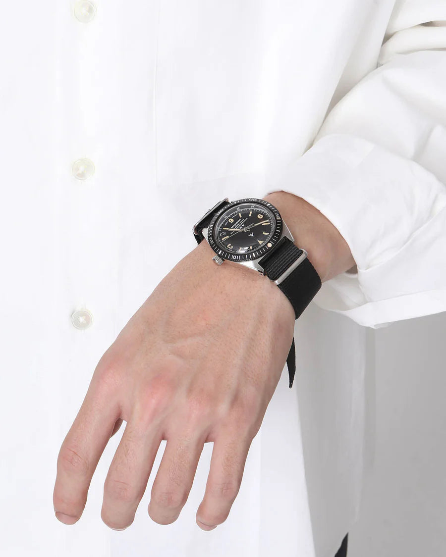NAVAL WATCH Produced by LOWERCASE FRXB002
