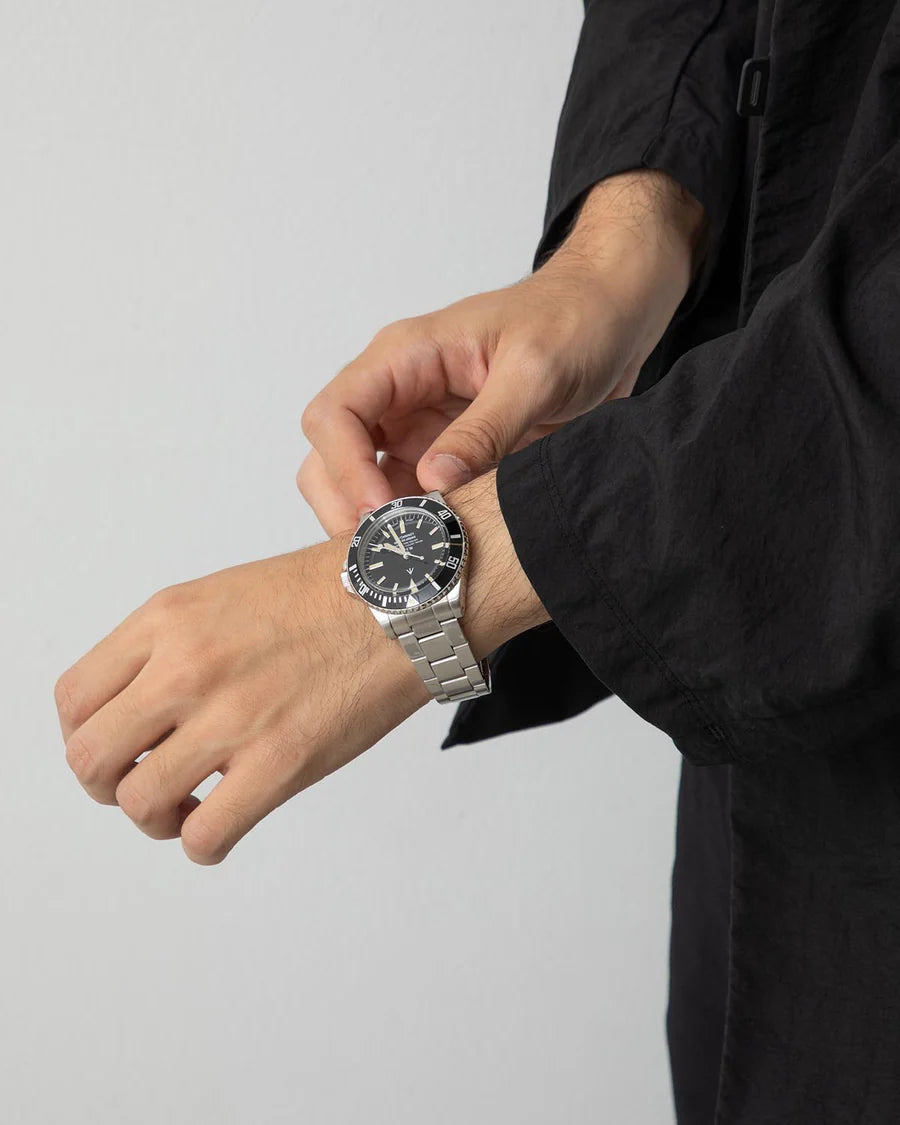 NAVAL WATCH Produced by LOWERCASE FRXE001