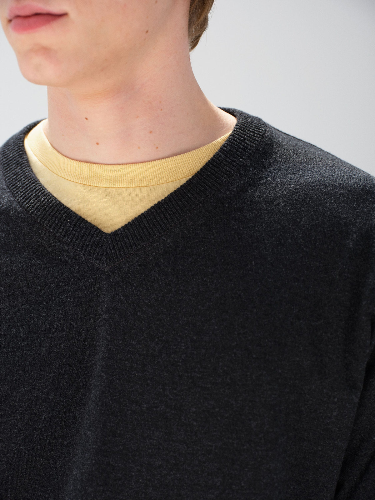 AURALEE 26AW HIGH TWIST WOOL KNIT V-NECK P/O