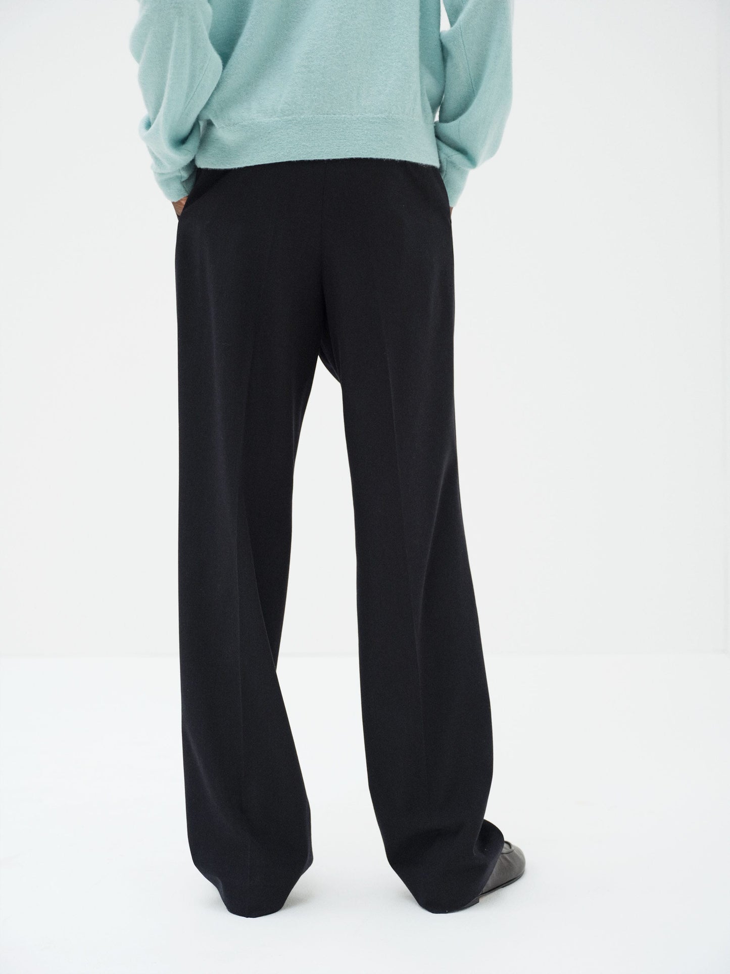 AURALEE 26AW LIGHT WOOL MAX GABARDINE TWO-TUCK SLACKS