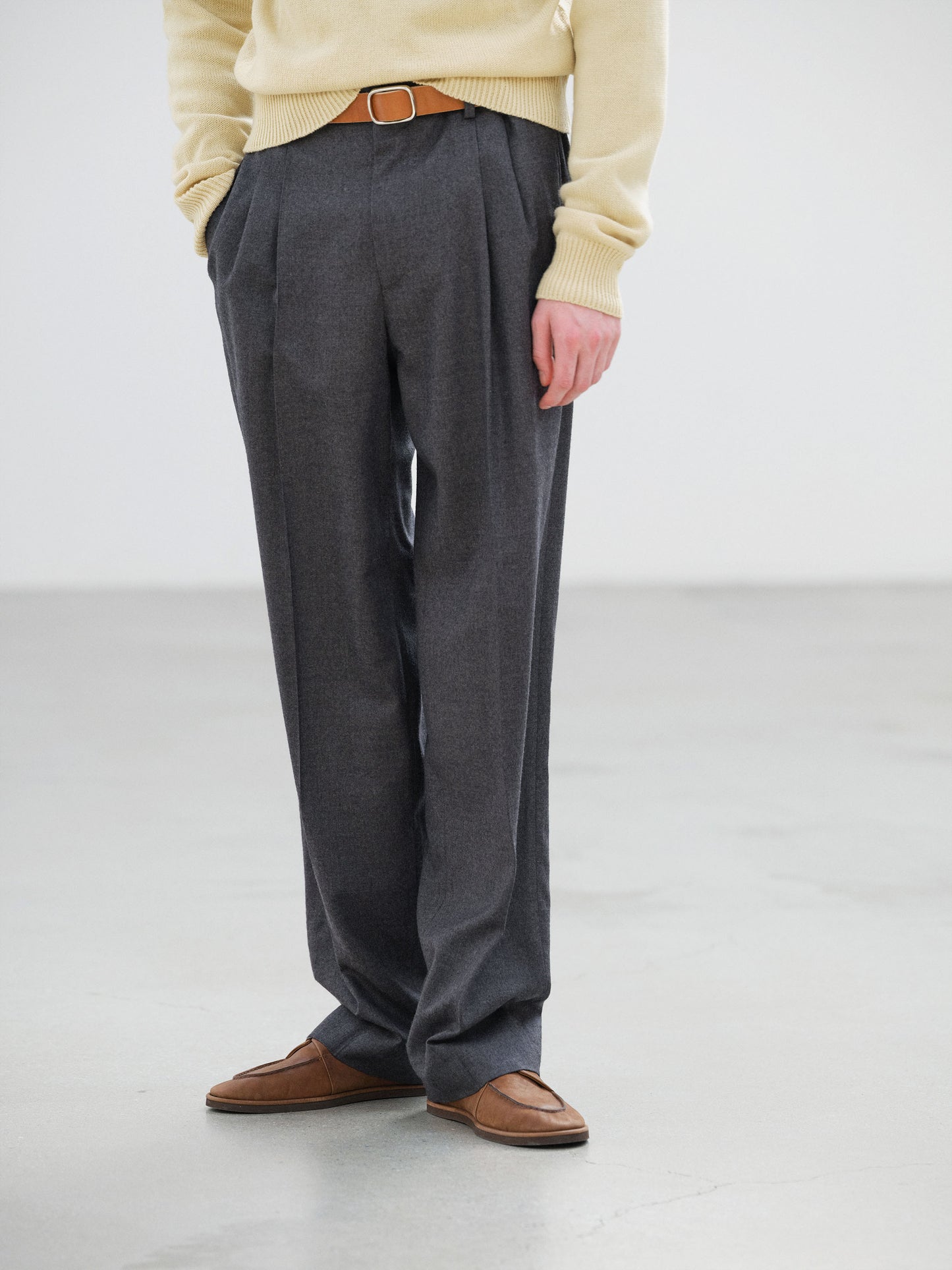 AURALEE 26AW SUPER LIGHT WOOL TWO-TUCK SLACKS