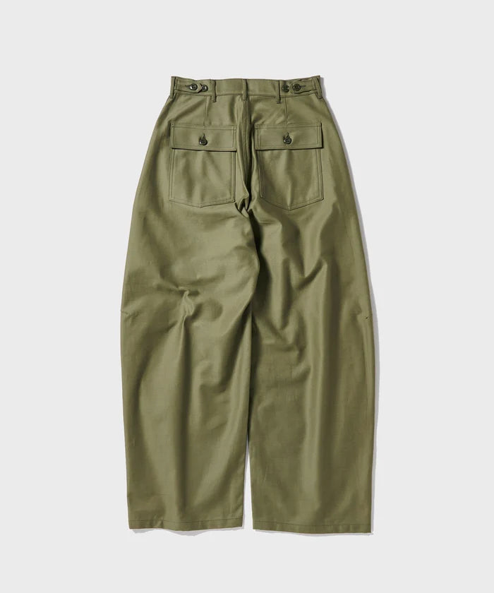 HYKE 25AW BACK SATIN BARREL-LEG PANTS