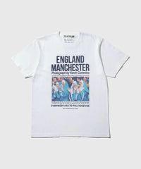THE CULTURE CODE × Kevin Cummins for WILD LIFE TAILOR / T-SHIRT MANCHESTER CITY - SISTERS
