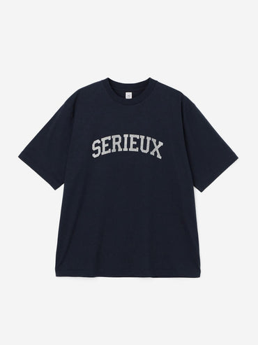 blurhmsROOTSTOCK / EX. COLLEGE LOGO TEE WIDE