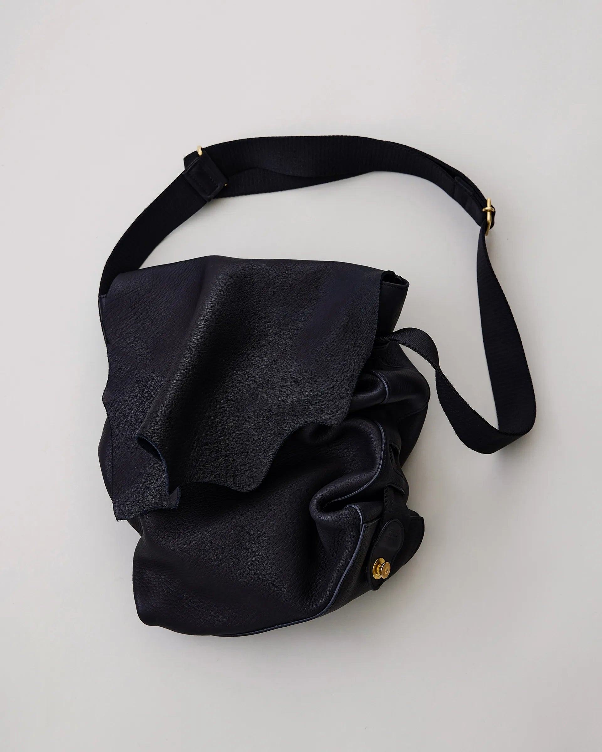 NICENESS 24AW D.MARTY Deer leather shoulder bag