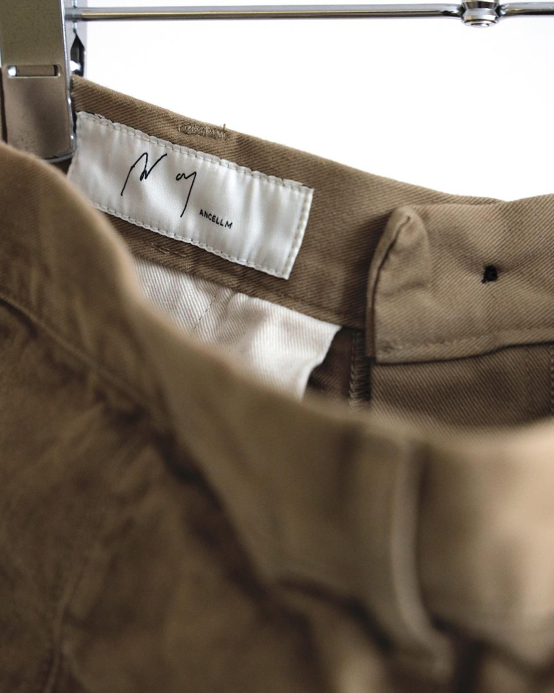 ANCELLM 24SS PAINT CHINO TROUSERS