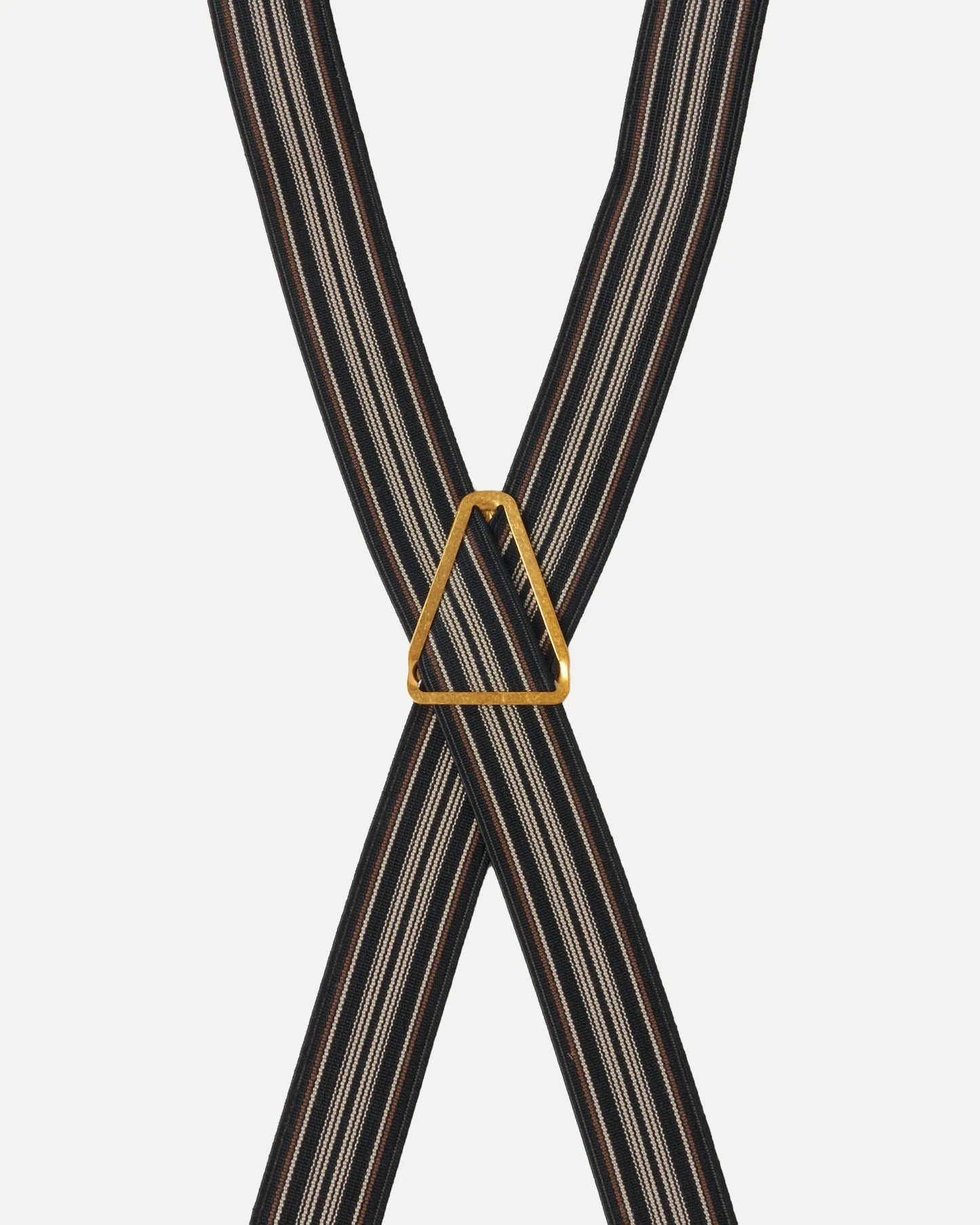 T.T / SUSPENDER