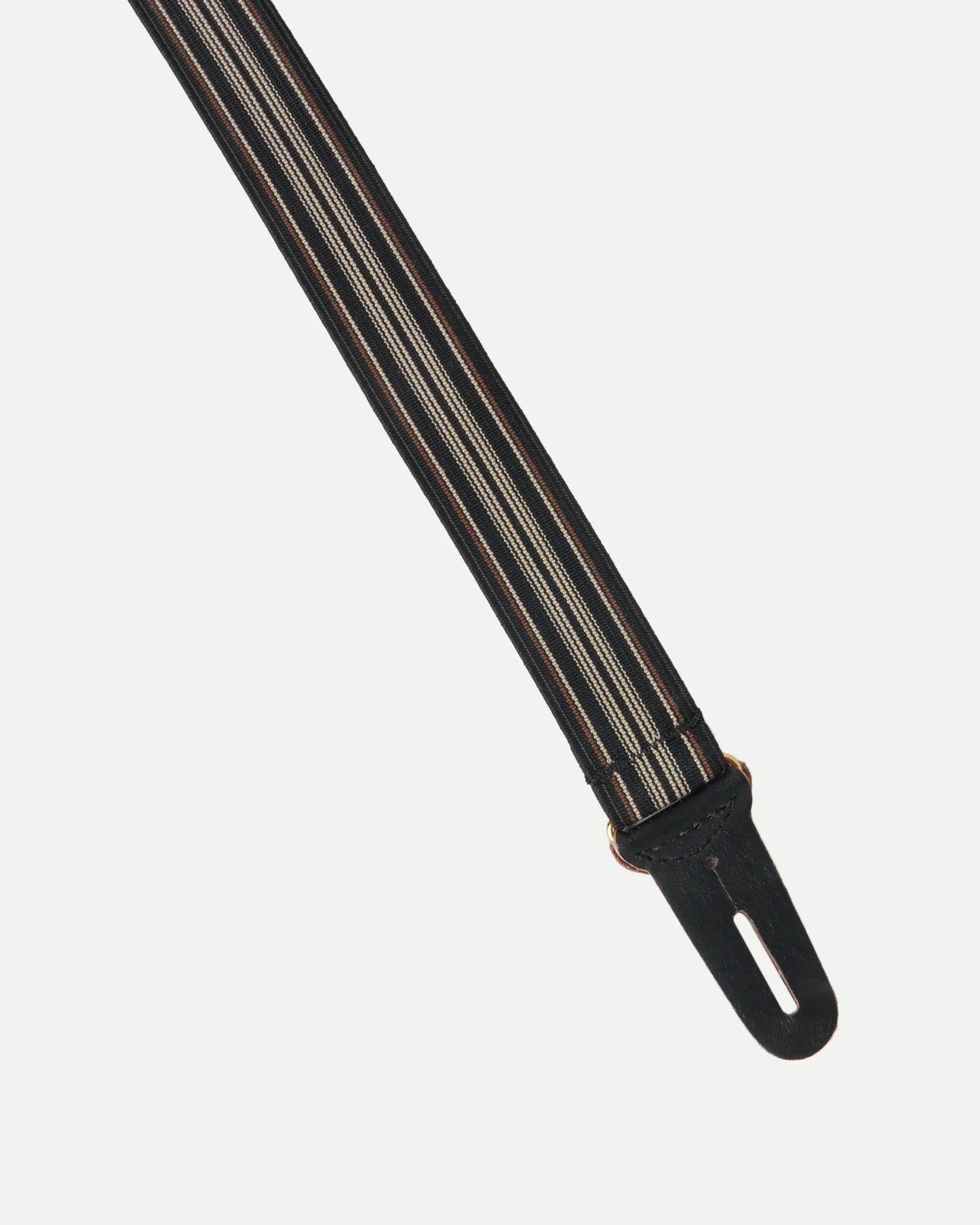 T.T / SUSPENDER