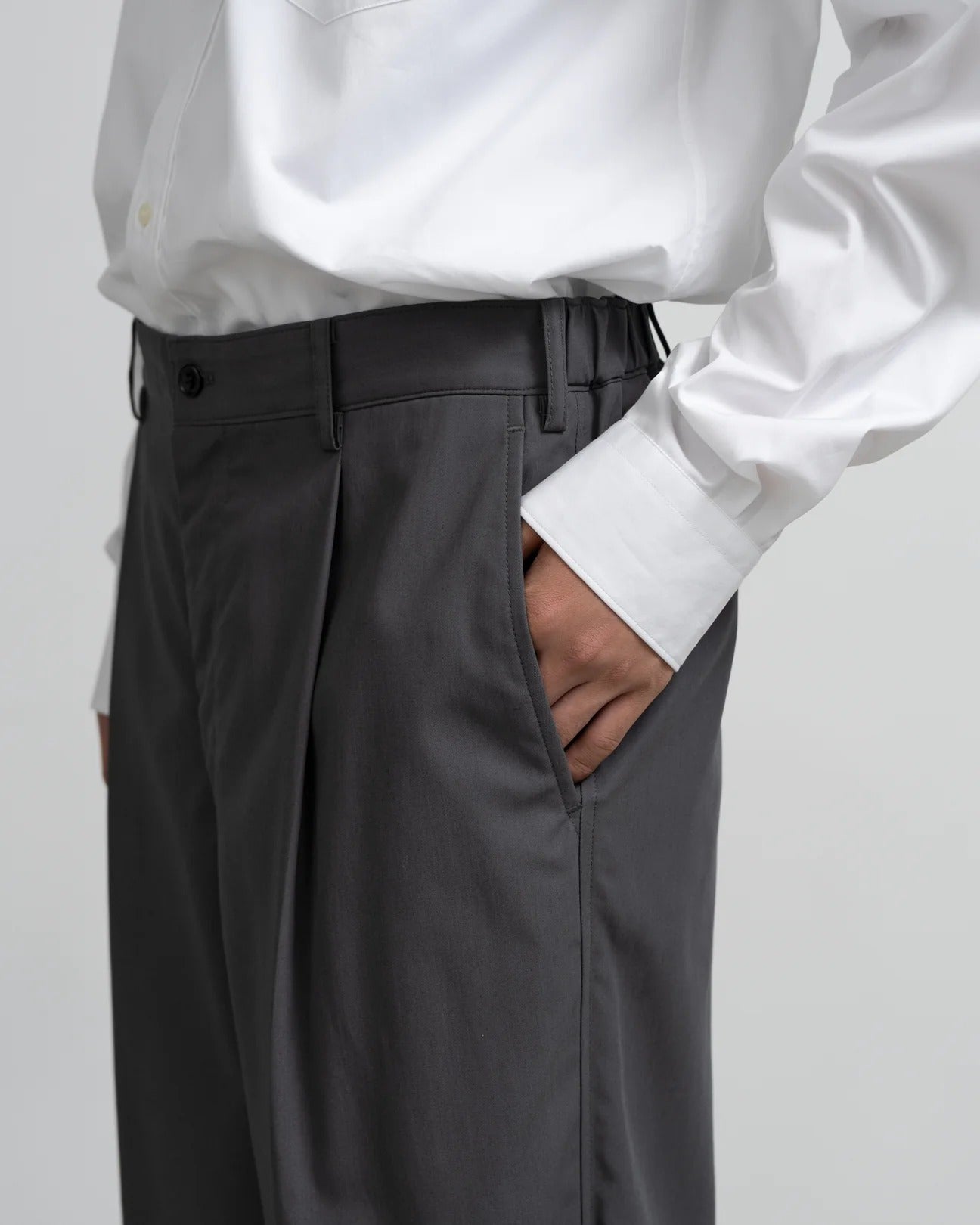 Graphpaper / Wooly Cotton Twill Wide Tapered Slacks