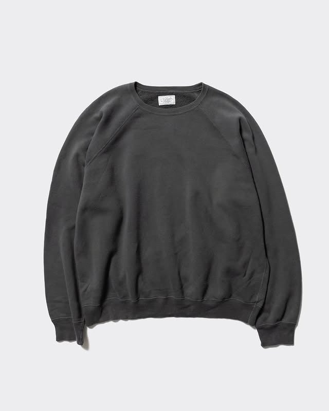 Unlikely 26AW Raglan Sleeve Crew