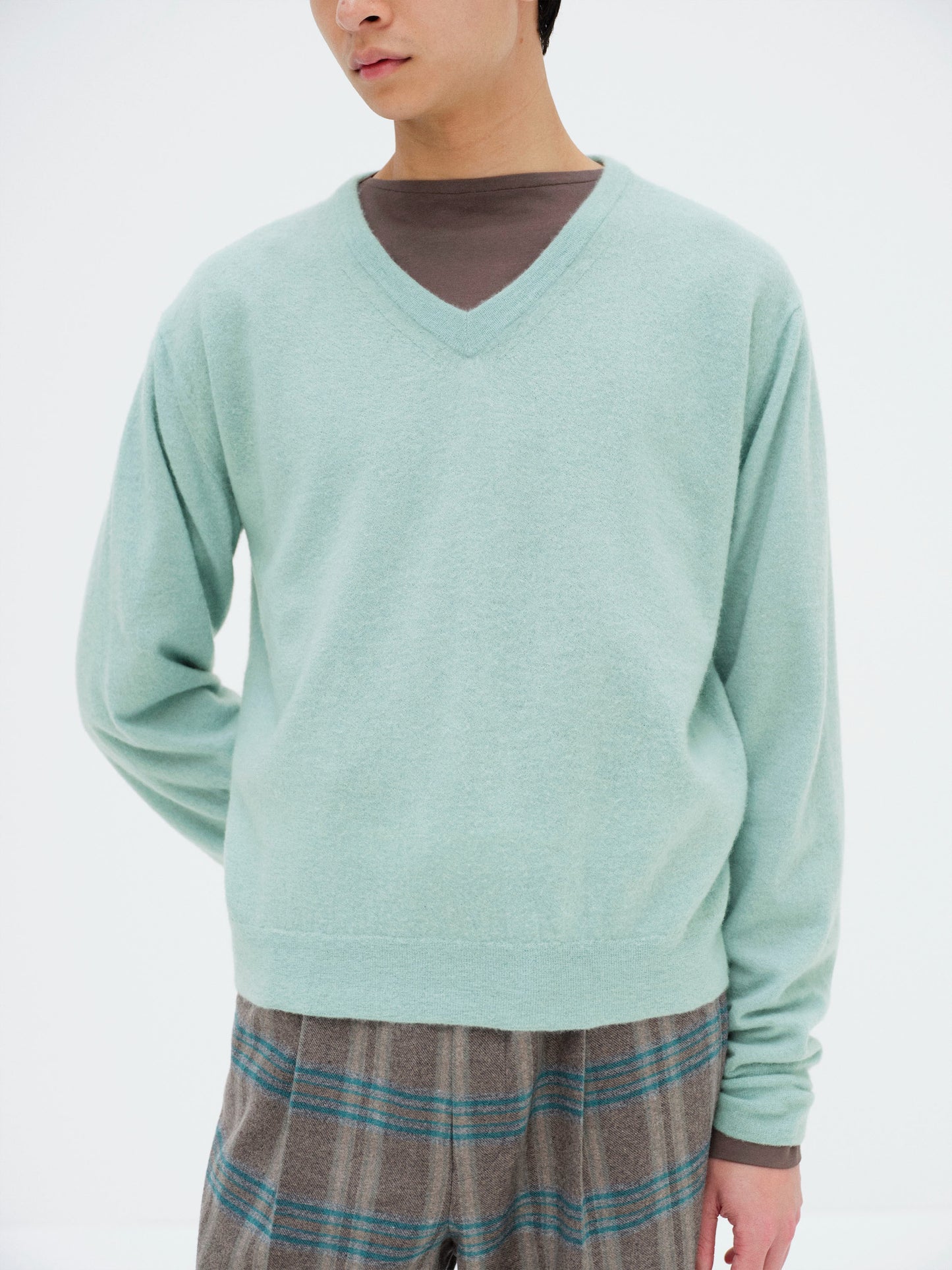 AURALEE 26AW HIGH GAUGE SOFT CASHMERE KNIT V-NECK P/O