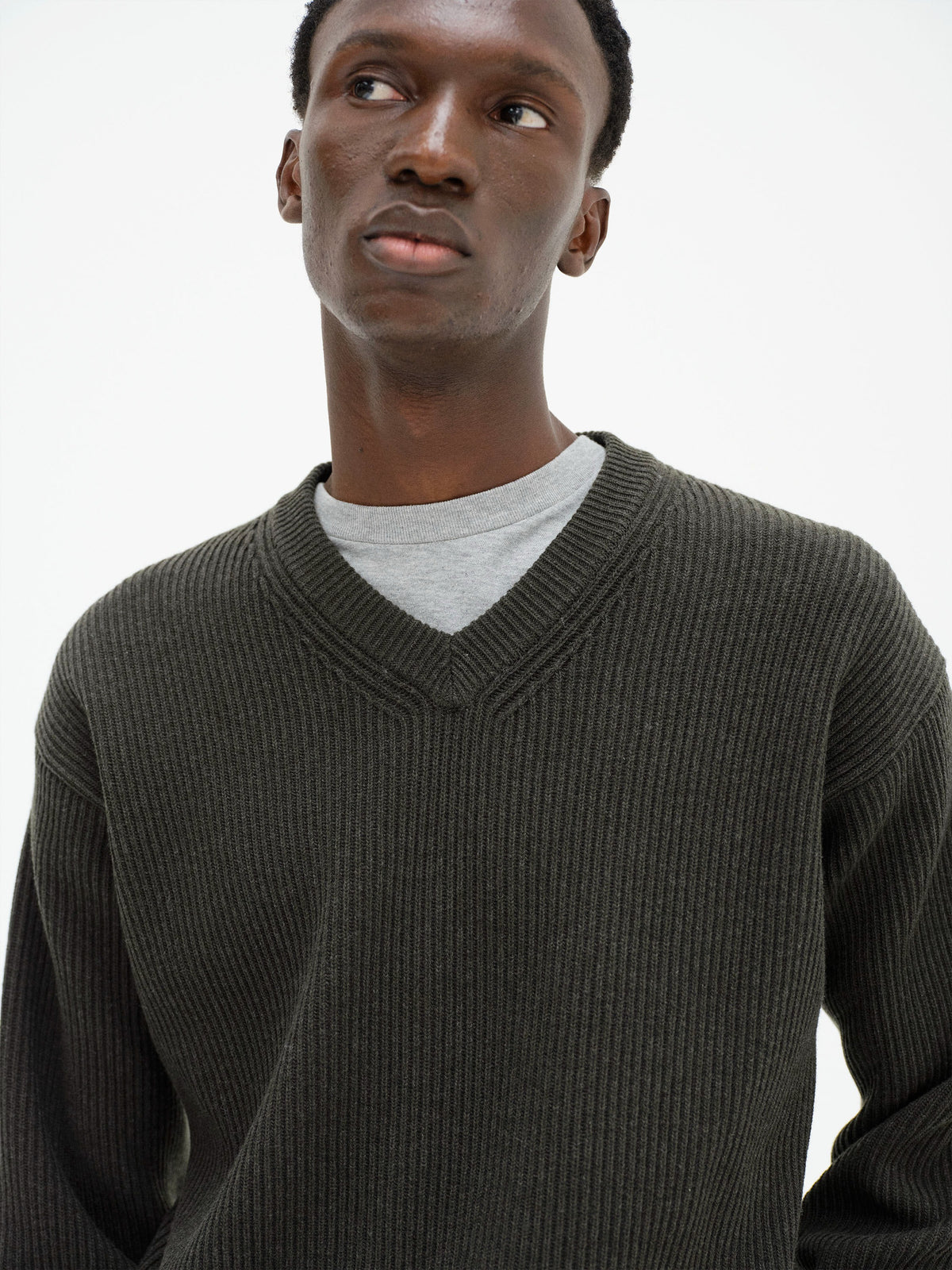 AURALEE 26AW SUPER FINE WOOL RIB KNIT V-NECK P/O